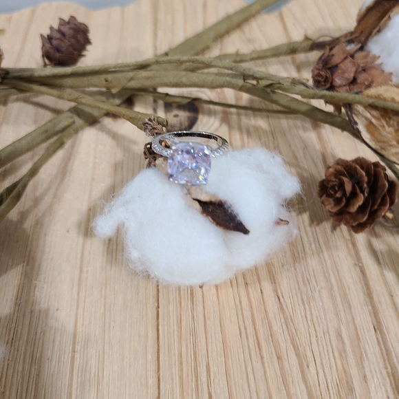 🎊🎊NEW🎊🎊EXQUISITE!! 3 CT White Sapphire Engagement Ring in 925Sterling Silver - Picture 14 of 14